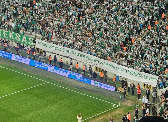 Teksas’tan Özer Matlı’ya tribünden teşekkür