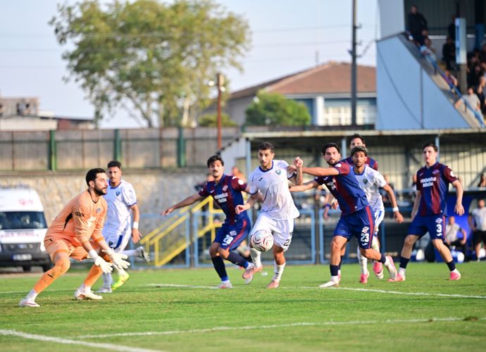 Karacabey Belediyespor galibiyeti 89’da kaçırdı