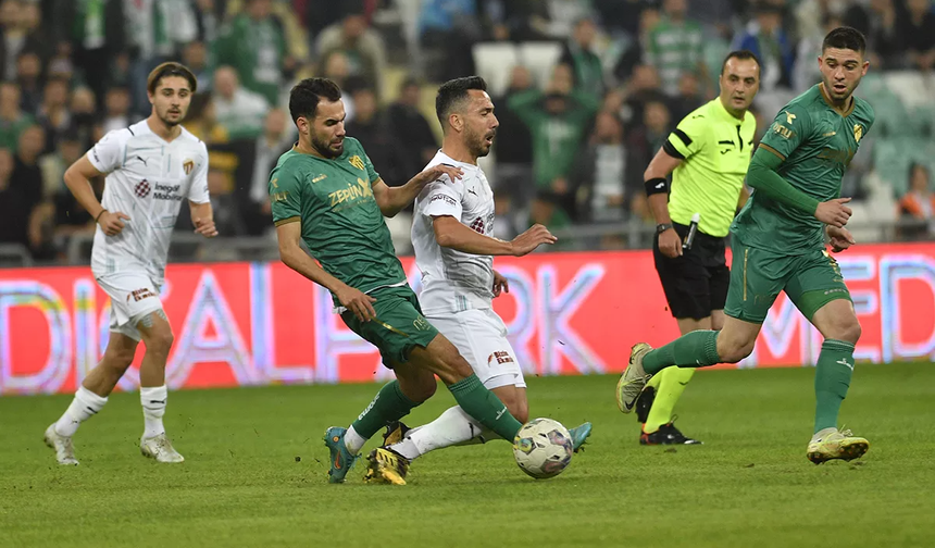 Bursaspor'da 6 oyuncu kart sınırında!