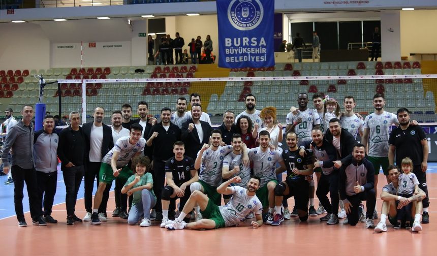 Bursa'nın Efeleri seride 1-0 öne geçti