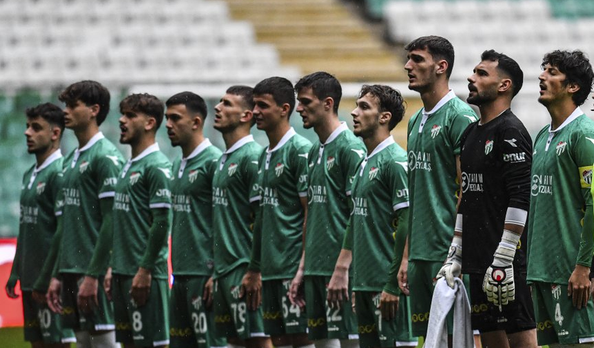 Bursaspor’da 14 futbolcunun sözleşmesi bitiyor