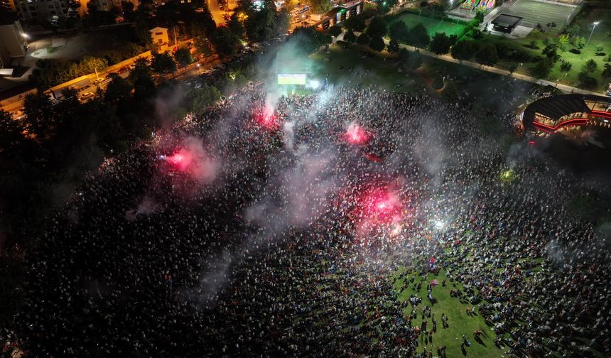 Bursa’da kalpler, A Milli Takım için attı