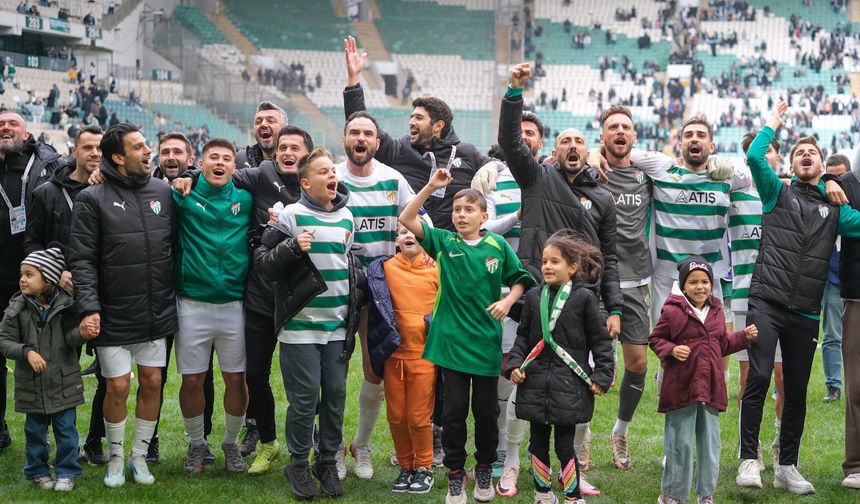 Bursaspor'da puan farkı dörde çıktı!