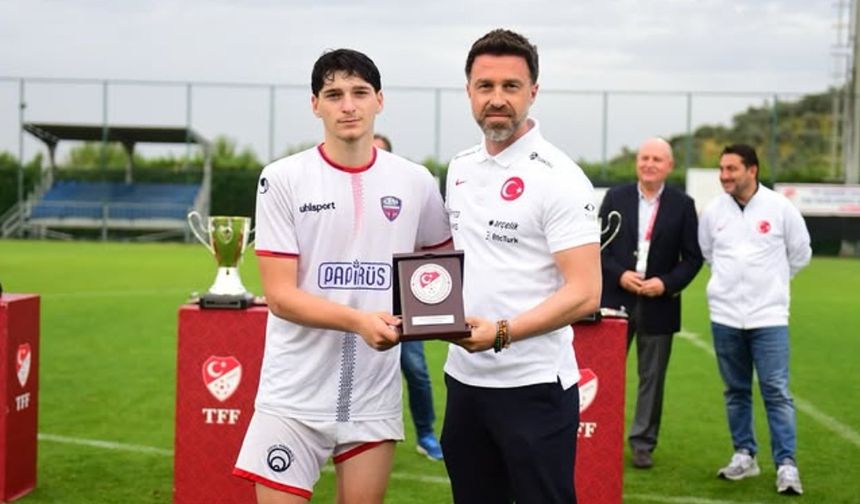 Muhammed Emin Bektaş, U19 finallerinde gol kralı oldu