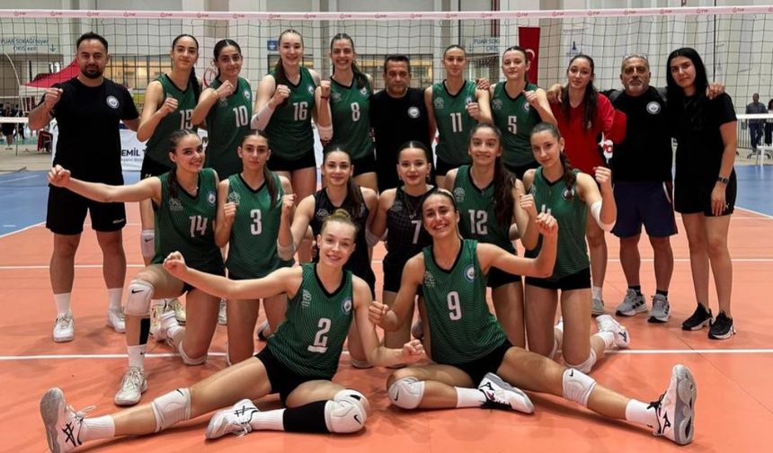 Nilüferli yıldız kızlar Türkiye Finalleri'ne galibiyetle başladı