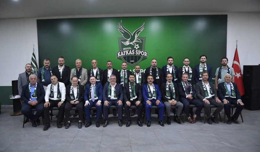 Kafkasspor’da yeni yönetim görev dağılımını yaptı