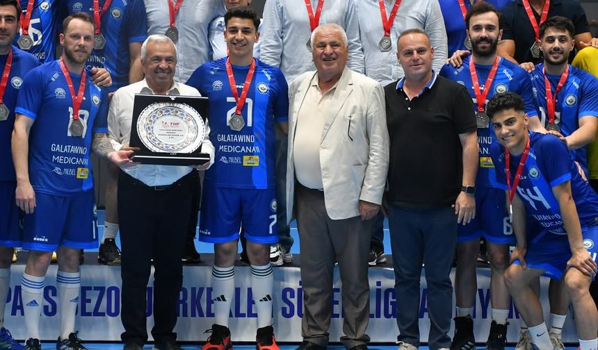 Nilüfer Belediyespor hentbolda Türkiye ikincisi oldu