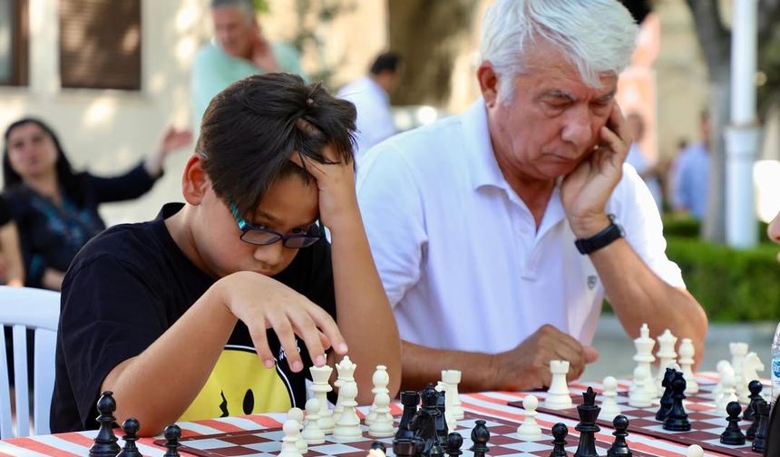 Mudanya’da satranç hamleleri centilmenlik kazandırdı