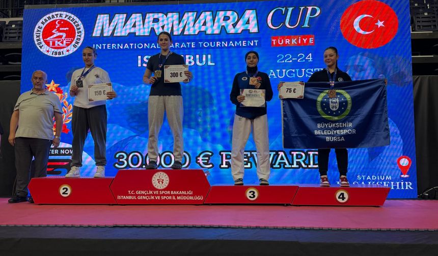 Bursa Büyükşehirli karateciler Marmara Cup’tan 3 madalya ile döndü