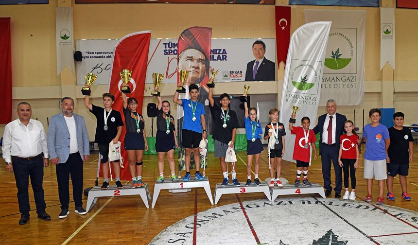 Osmangazi’de Zafer Bayramı coşkusu masa tenisiyle yaşandı