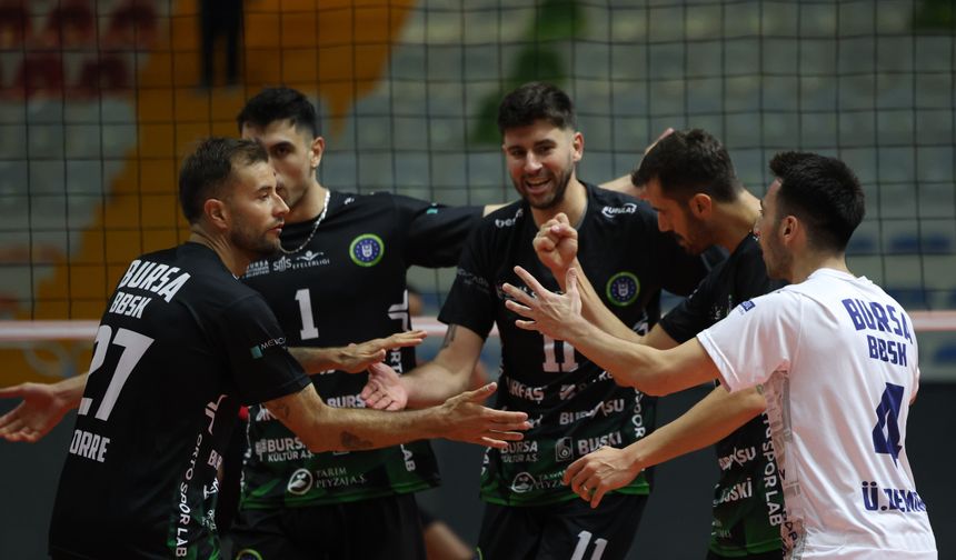 Gültekin Kavak Voleybol Turnuvası’nda heyecan sürüyor