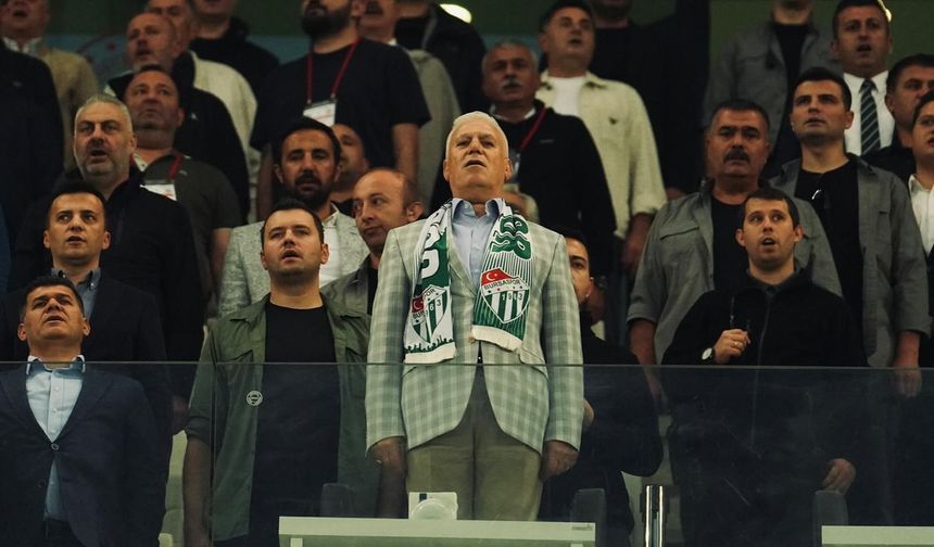 Mustafa Bozbey: “Her zaman yanındayız Bursaspor’umuz”