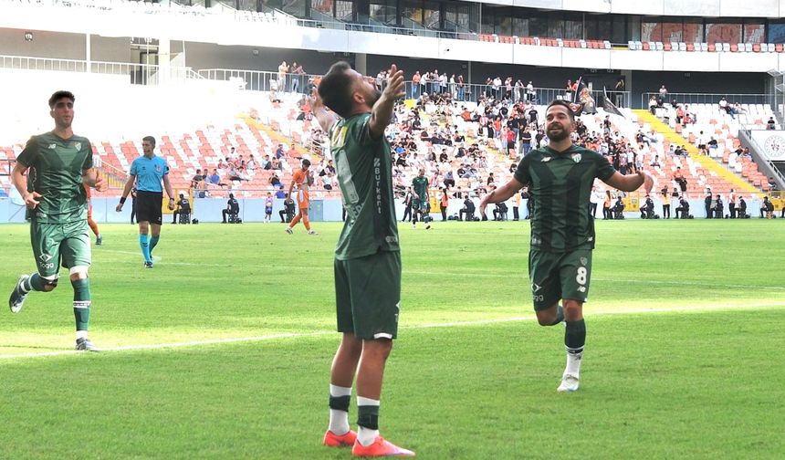 Bursaspor’da iki isim kart sınırında