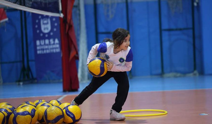 Kış spor okullarında ilk dönem tamamlandı