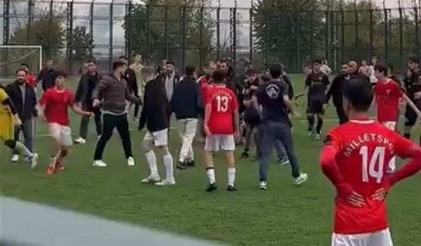 Bursa’da U16 maçında kavga çıktı maç durdu