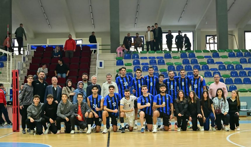 Karacabey Belediyespor evinde net galibiyet aldı