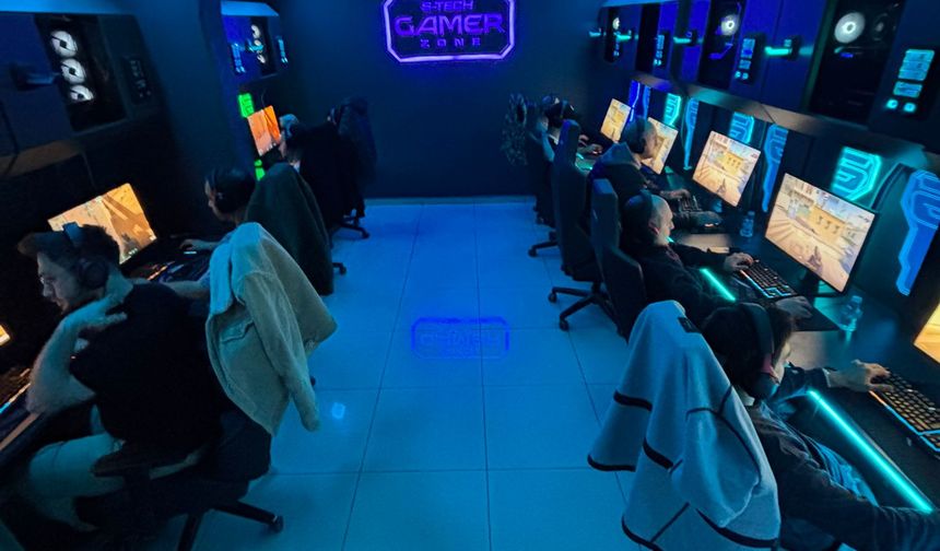 Büyükşehir personeli e-spor turnuvasında buluştu