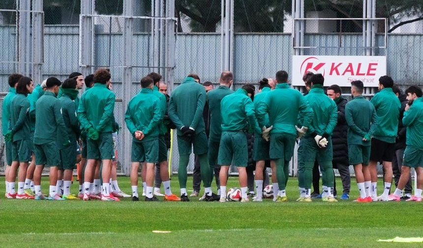 Bursaspor Cumartesi günü sahaya iniyor