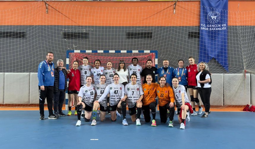 Bursa Büyükşehir deplasmanda şov yaptı