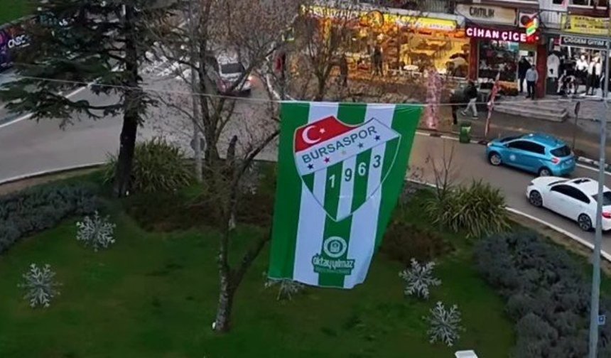 Yıldırım yeşil beyaz bayraklarla donatıldı