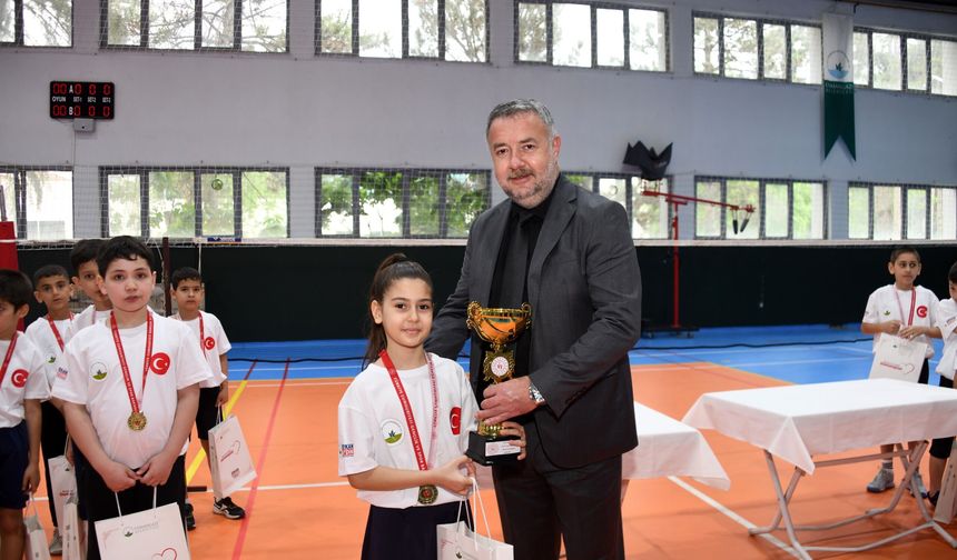 Osmangazi’nin badmintoncularından tarihi başarı zinciri