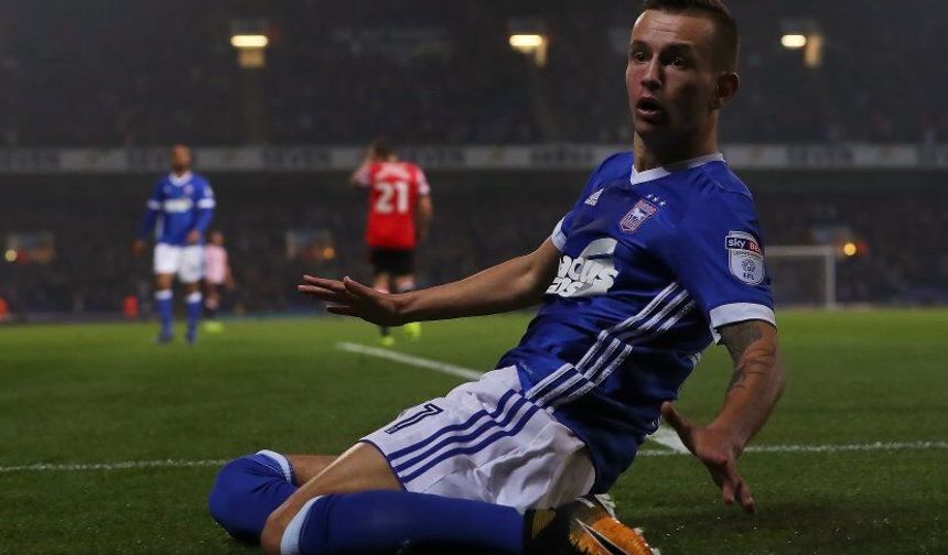 Bursaspor'a Kosovalı 10 numara: Bersant Celina Timsah yolunda!