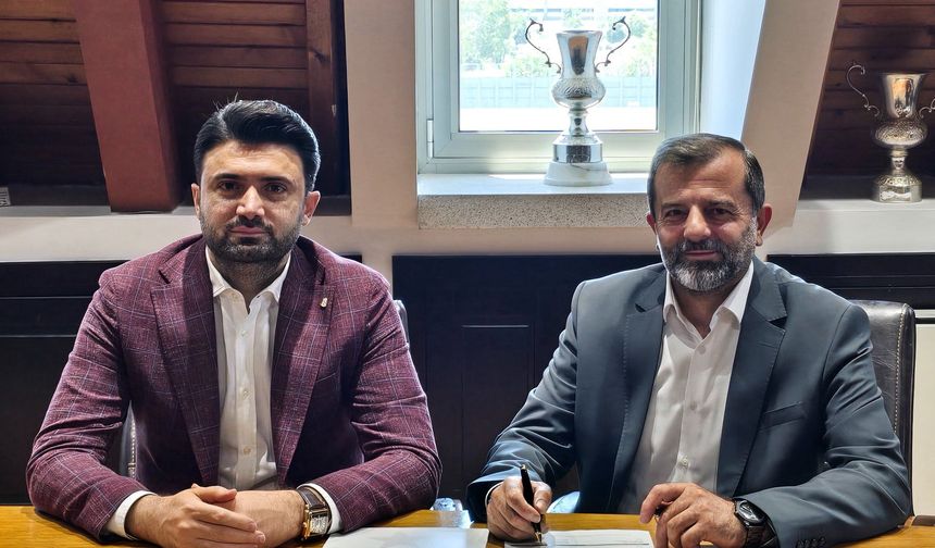 Mustafa Işık ve Şükrü Deviren Bursaspor Vakfı’na üye oldu