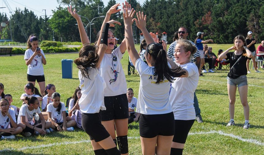 Sukaypark’ta voleybol şöleni