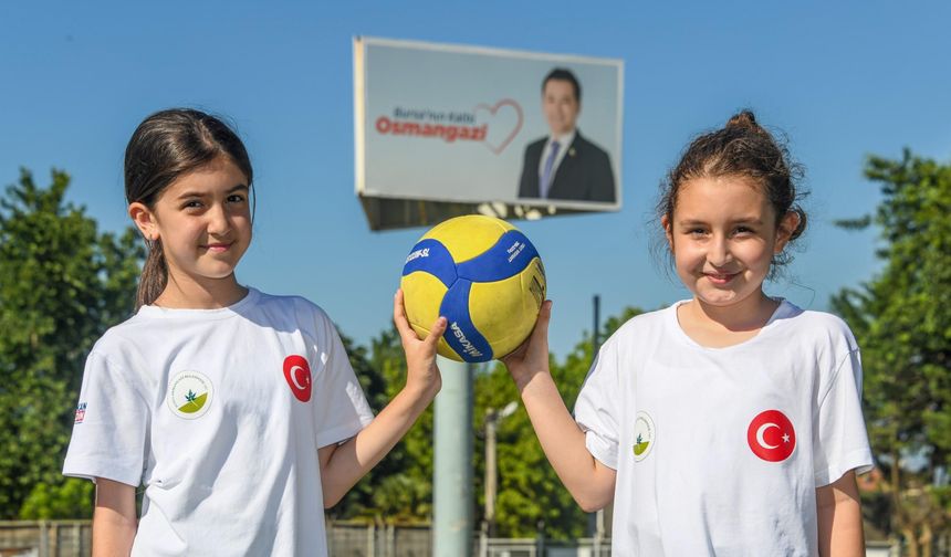 Sukaypark’ta voleybol şenliği: 1300 çocuk taş-kağıt-makas ile sahaya çıktı!