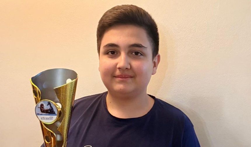 Aras Önkür Viyana Açık Satranç Turnuvası'nda ikinci oldu