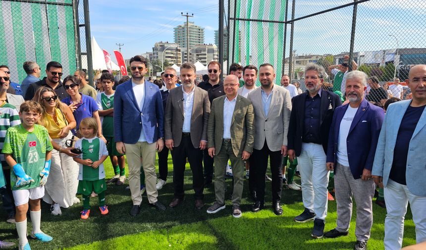 Bursaspor Özlüce Tesisleri’nin yeni sahaları törenle açıldı