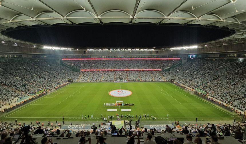 Bursaspor tribünleri ligi tek başına sırtladı