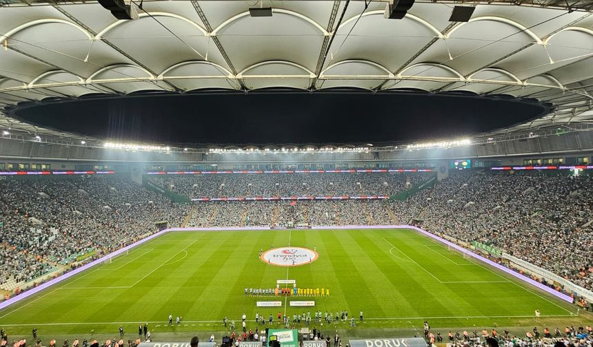 Bursaspor tribünlerinde 40 bini aşkın yürek
