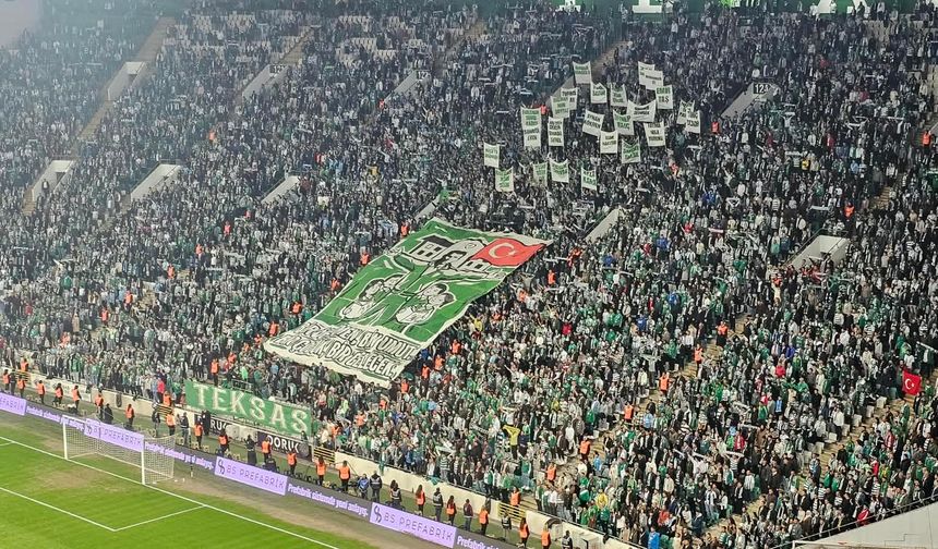 Bursaspor taraftarı yine tribünleri doldurdu