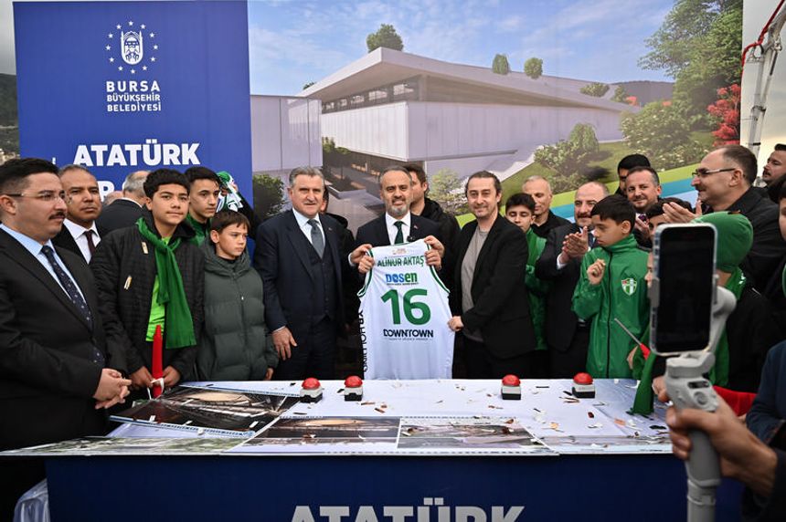 Bursa Atatürk Kapalı Spor Salonu tekrar ayağa kalkıyor